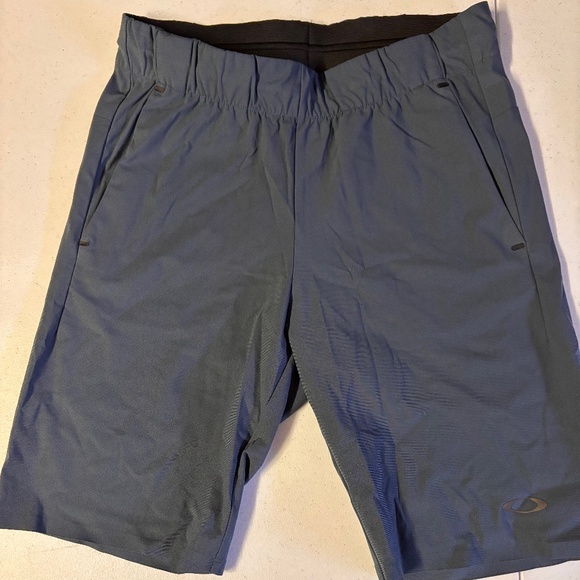 New mens small Oakley RS Shell WR shorts Hydrofree - Picture 1 of 5